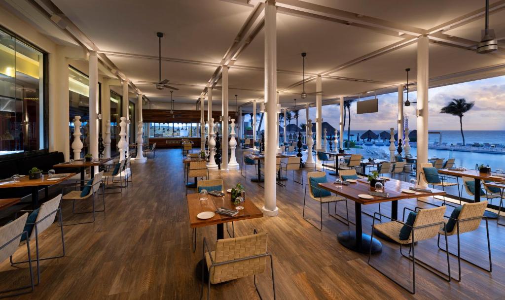 Wyndham Alltra Playa del Carmen Adults Only - изглед 4 - Ekvator.bg Wyndham Alltra Playa del Carmen Adults Only - изглед 4