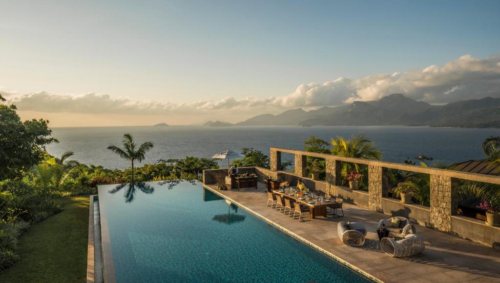 Four Seasons Resort Seychelles - изглед 2 - Ekvator.bg Four Seasons Resort Seychelles - изглед 2