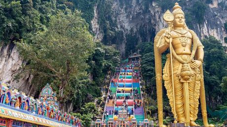 Малайзия - Batu Caves – цветният храмов комплекс край Куала Лумпур